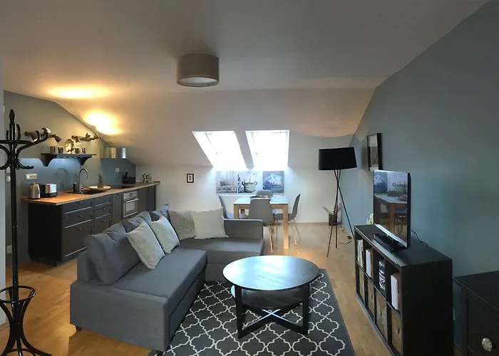 Amazing Angie\'S Apartment